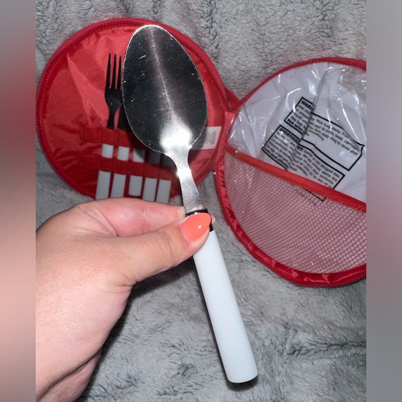 Sunnylife picnic set - NEVER USED - Picture 3 of 9